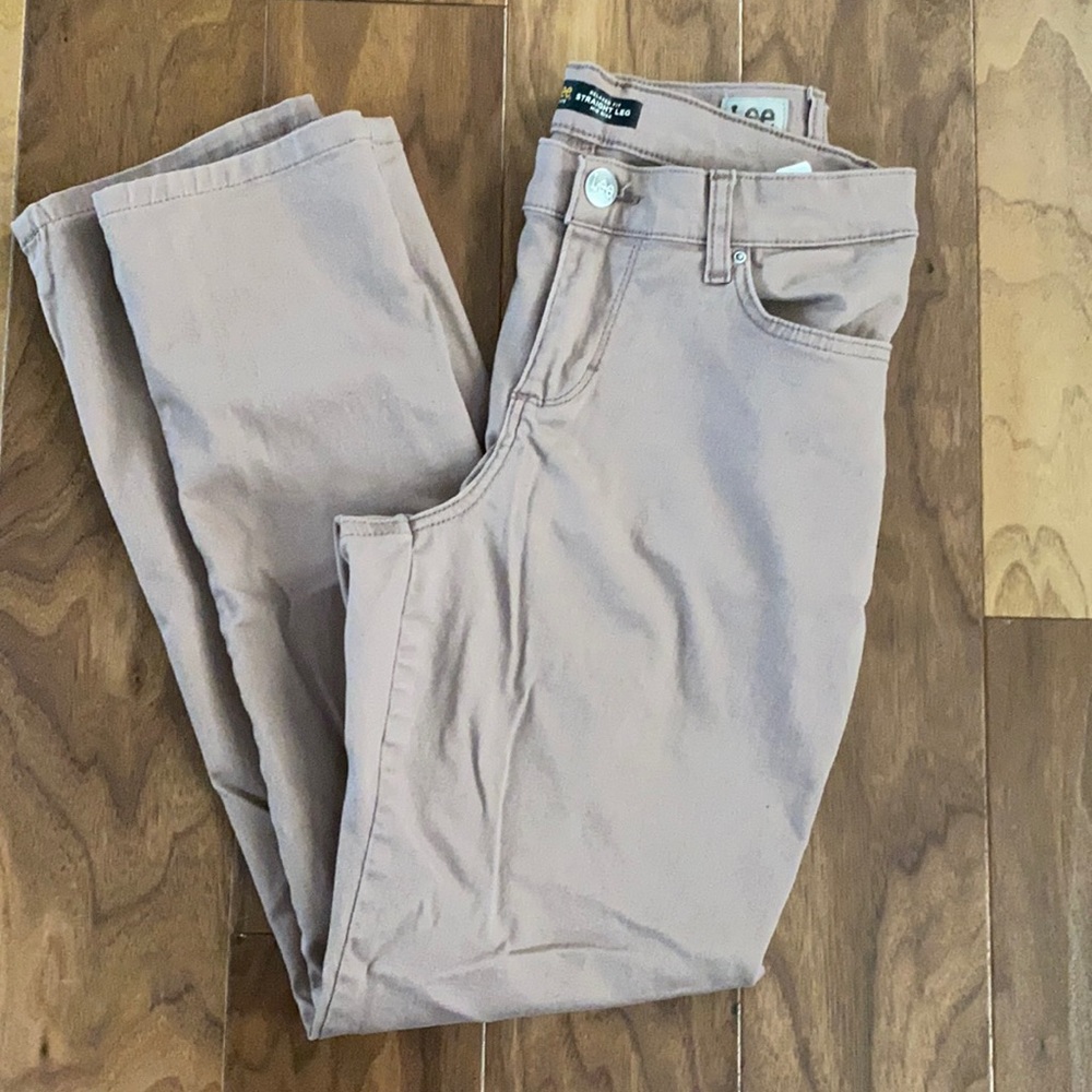 Straight leg relaxed fit mid rise pink/tan jeans